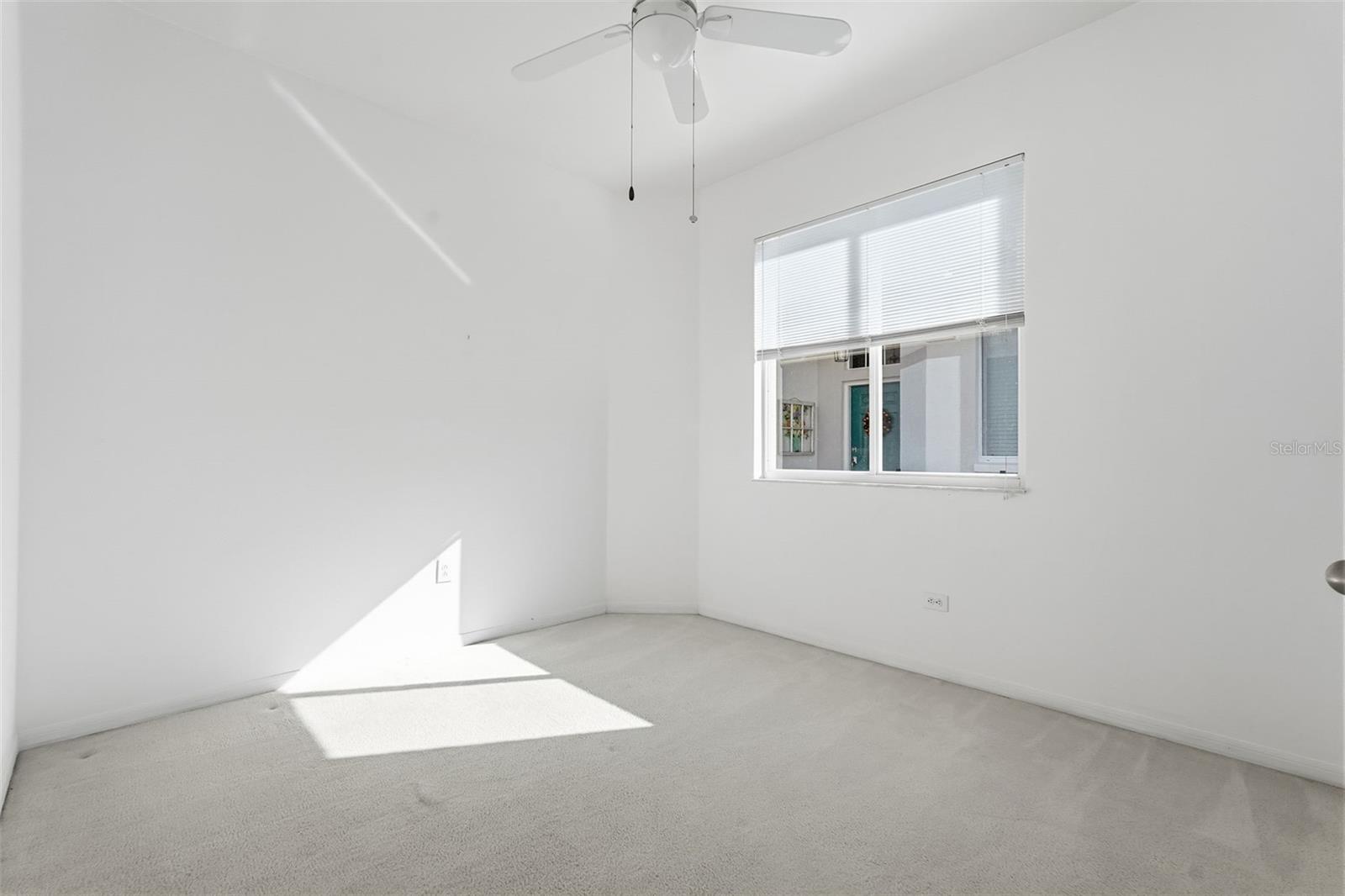 2nd bedroom