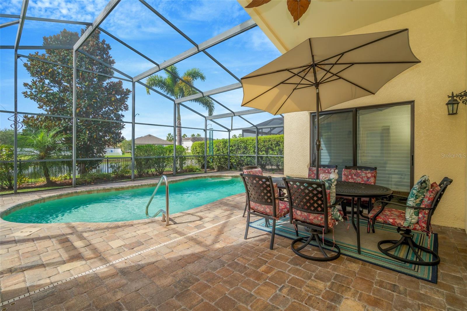 Lanai/pool
