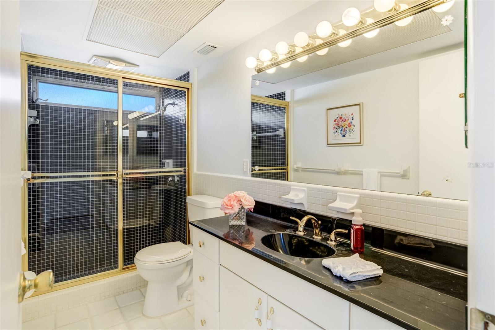 En-suite bathroom