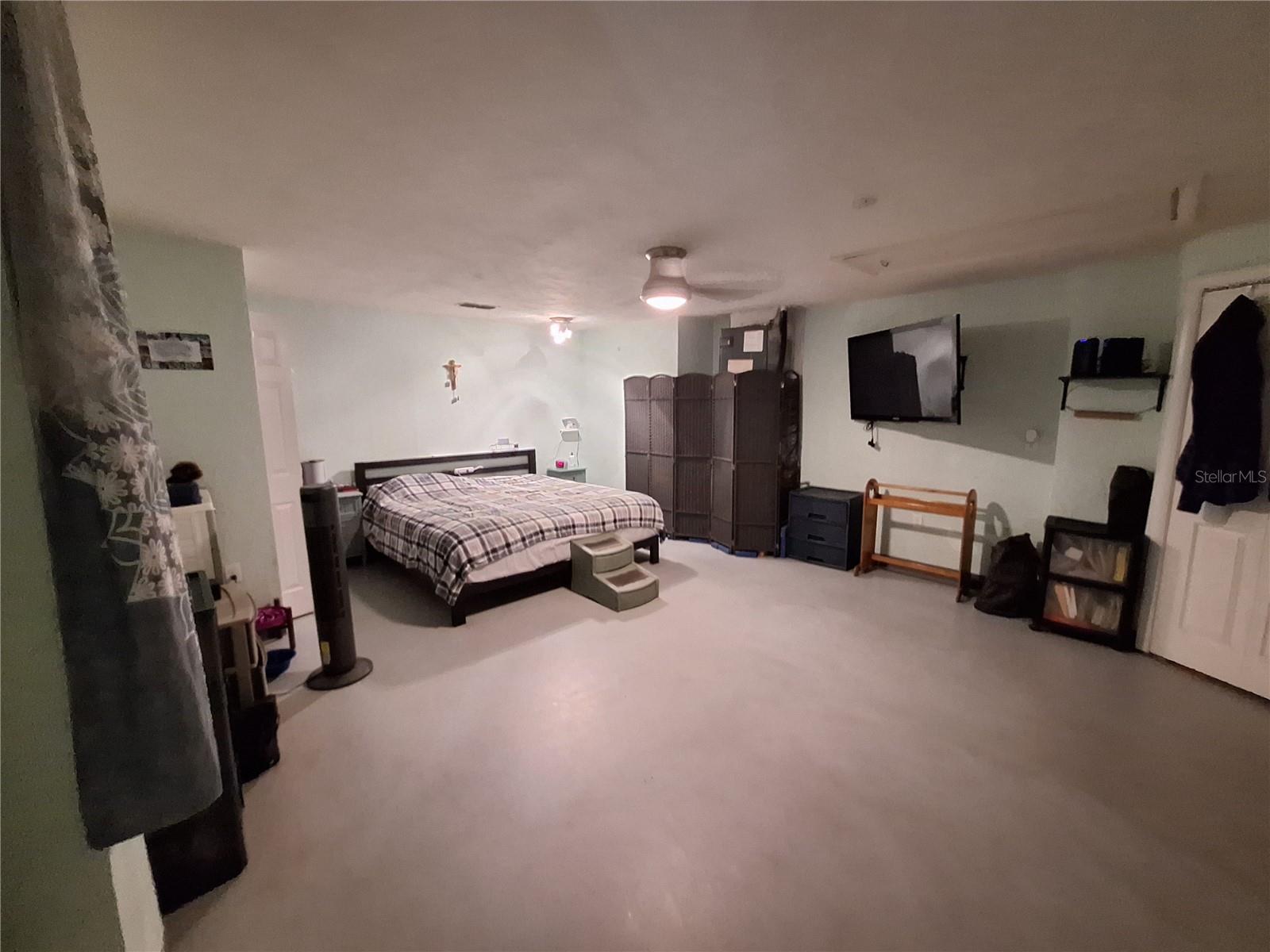 Apartment has a16x23 Bedroom!