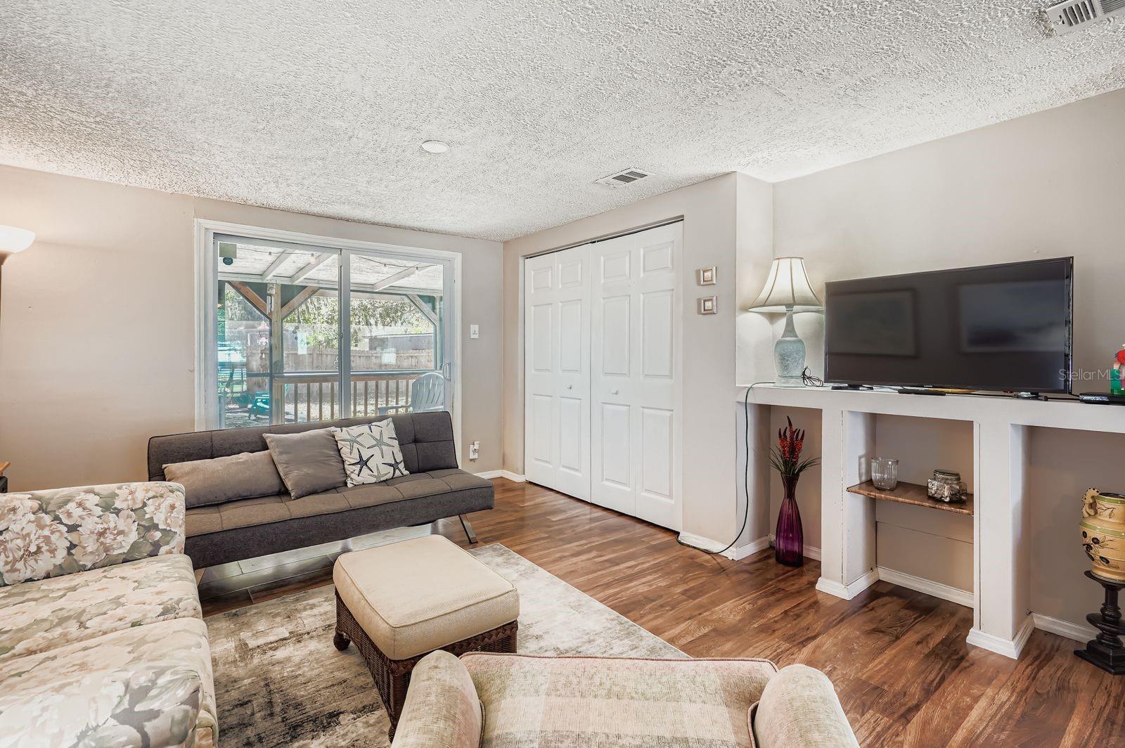 Living room 2