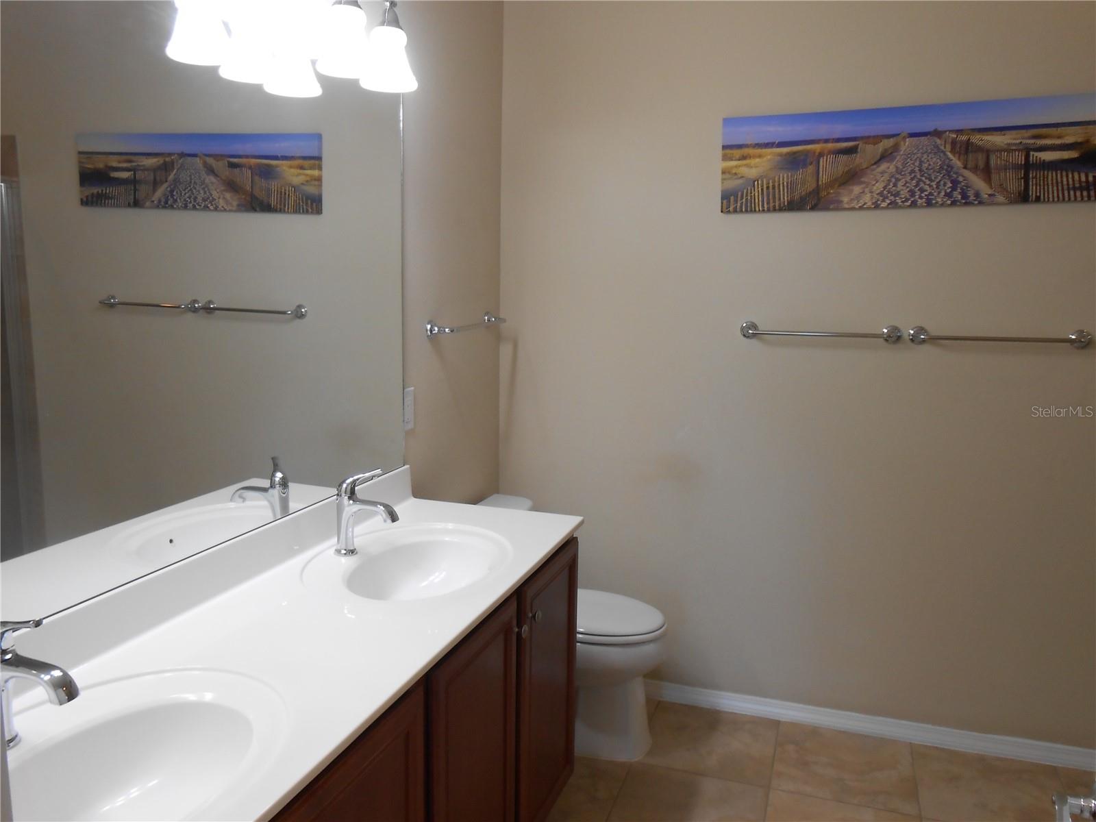 EN SUITE BATH