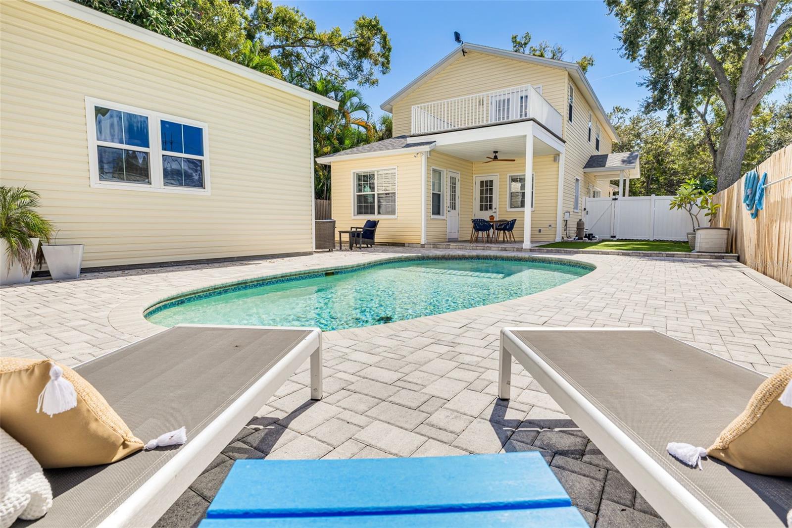 Pool Lanai