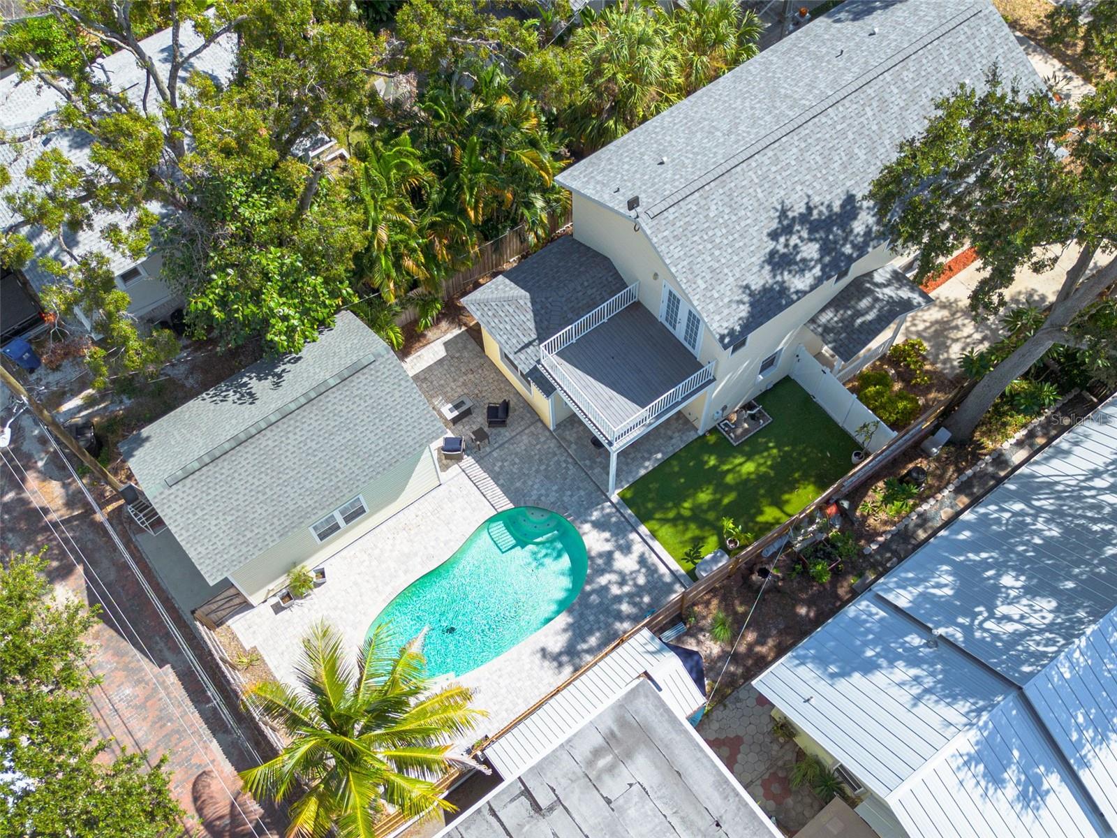 Beautiful Pool Home