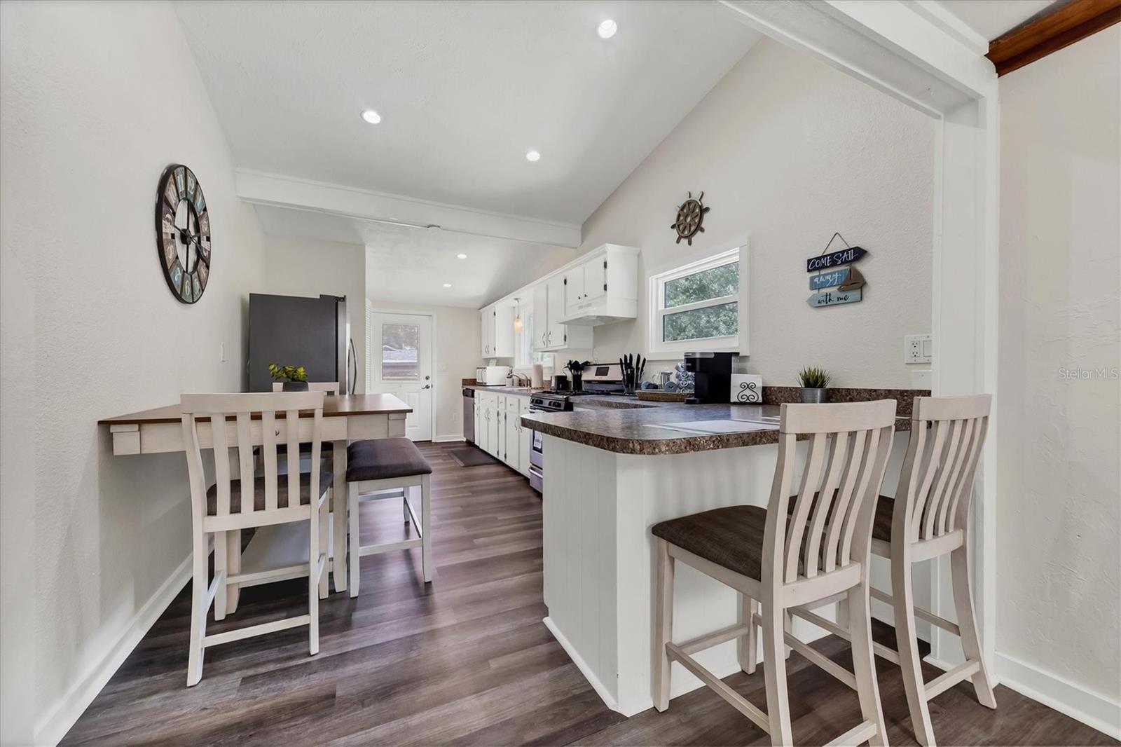 Breakfast Bar / Kitchen