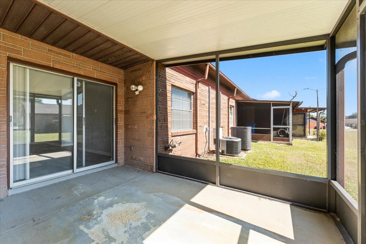 screened in patio
