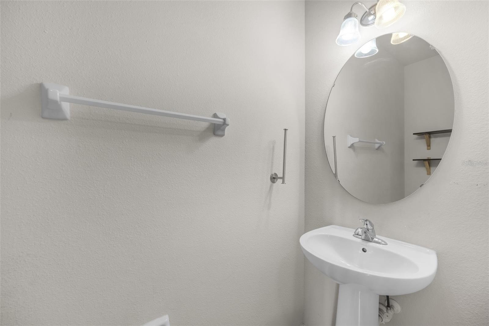 1/2 Bath