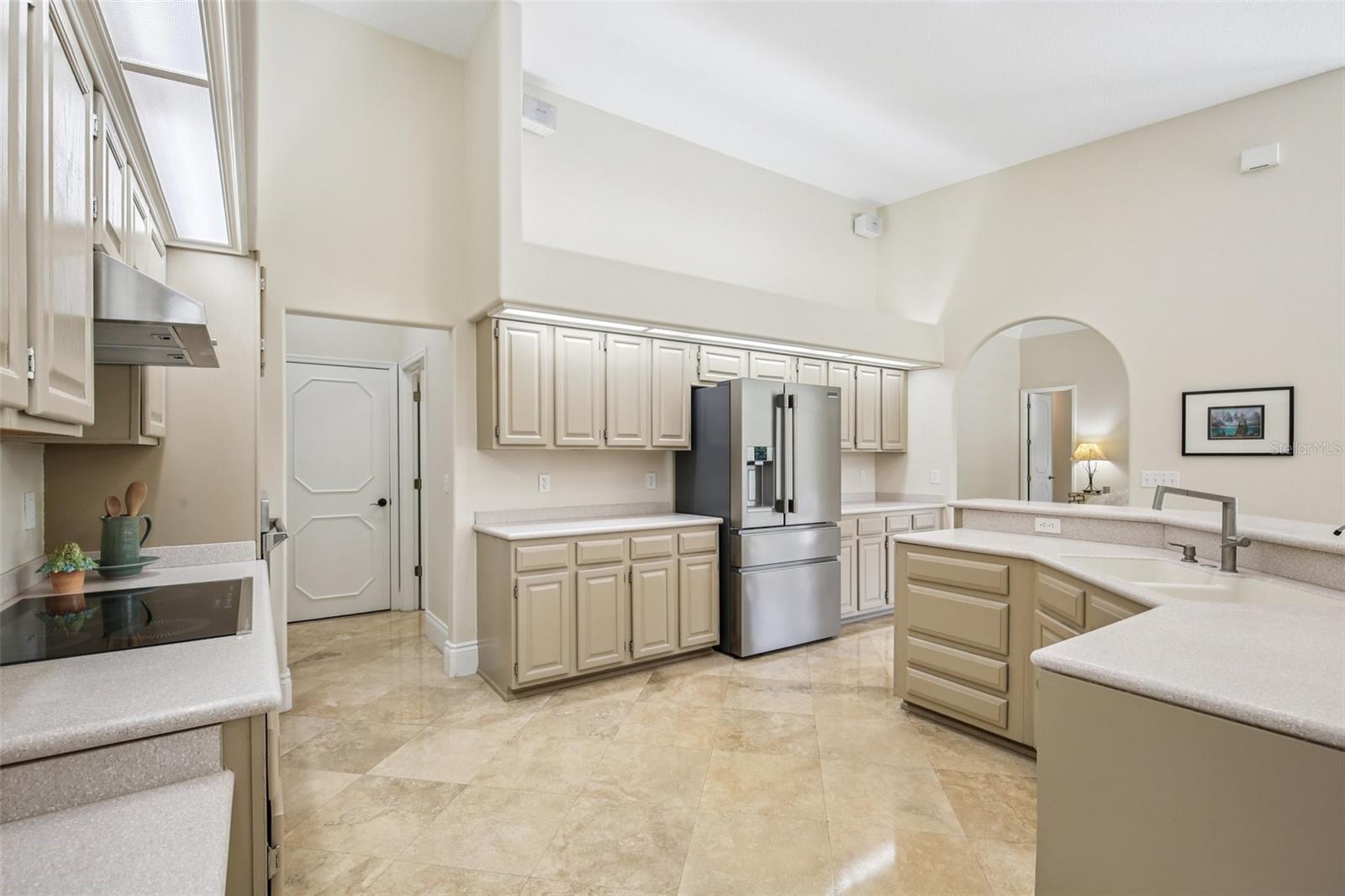 AMPLE STORAGE IN THIS KITCHEN!