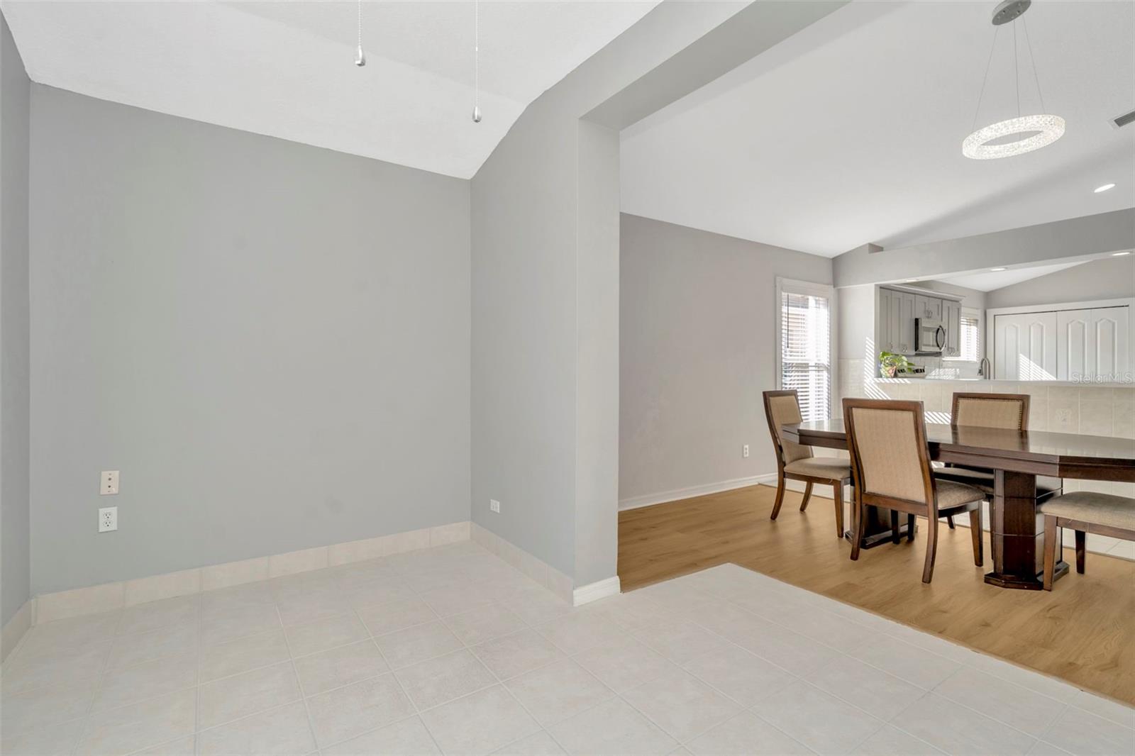 Covered porch/dining room area