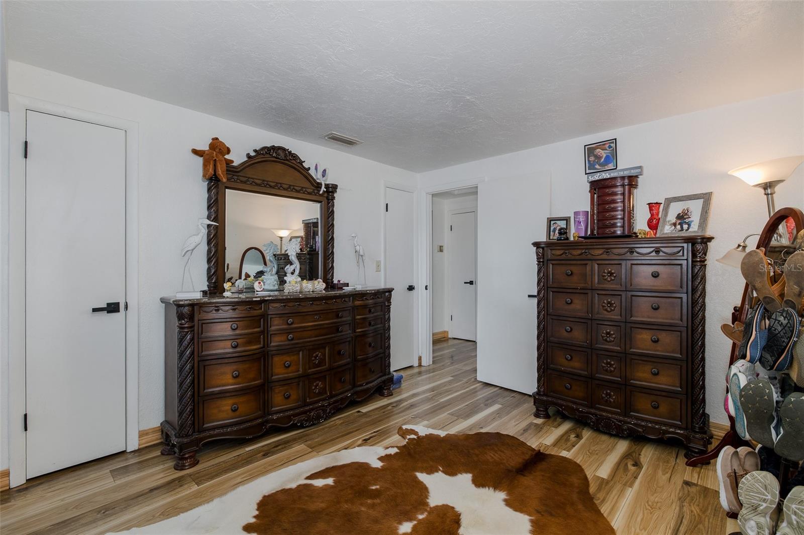 Large primary bedroom