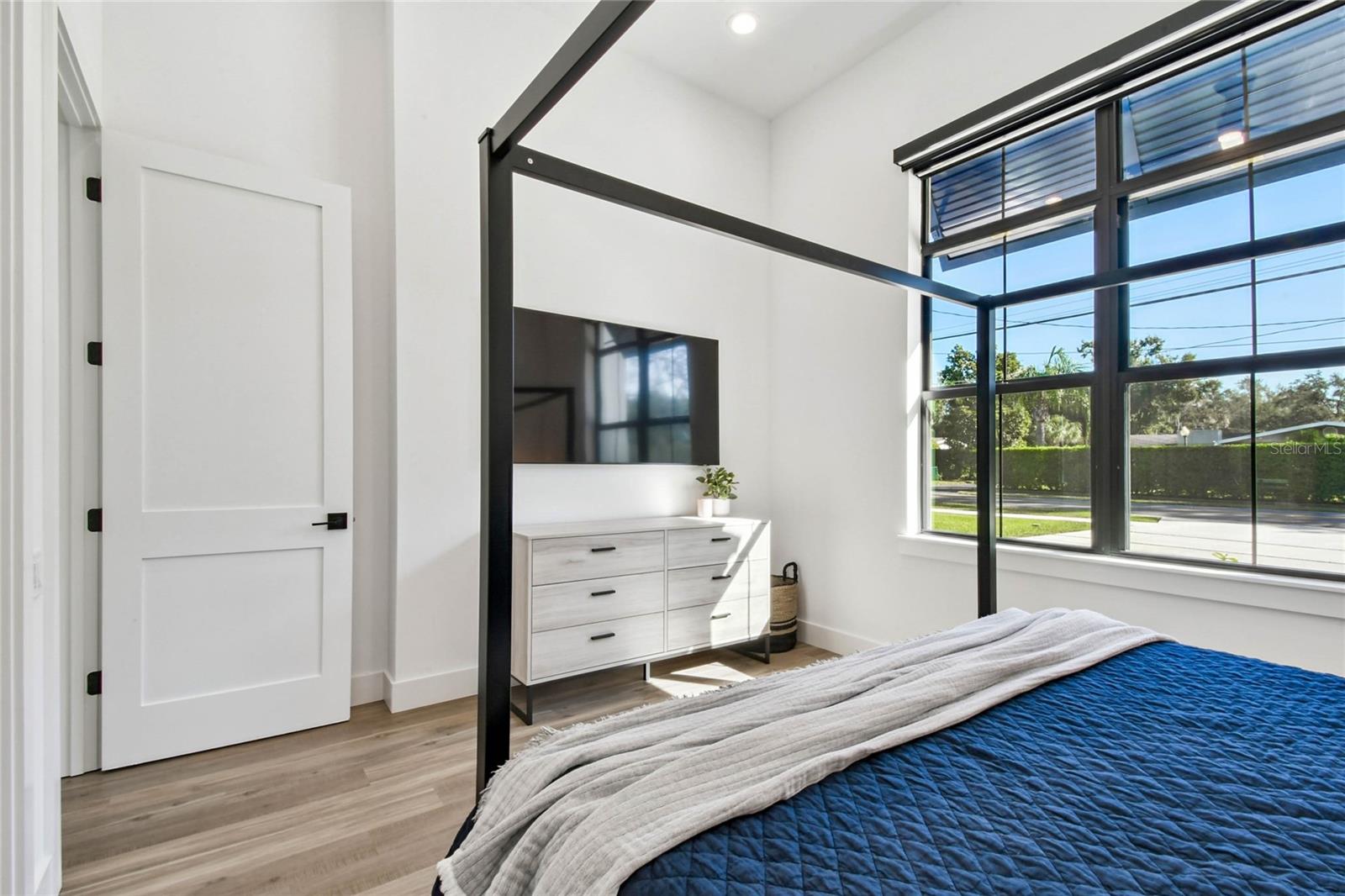 1st Floor Guest Bedroom with En-suite Bath