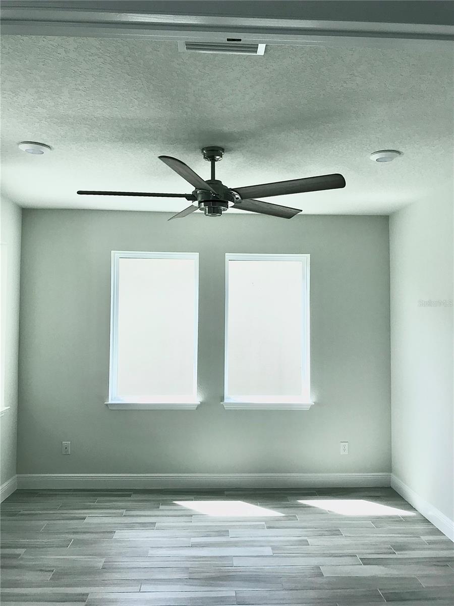 Unfurnished Den on 1st Floor