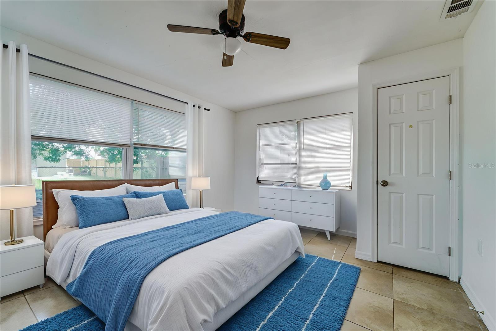 Bed 3/bonus room