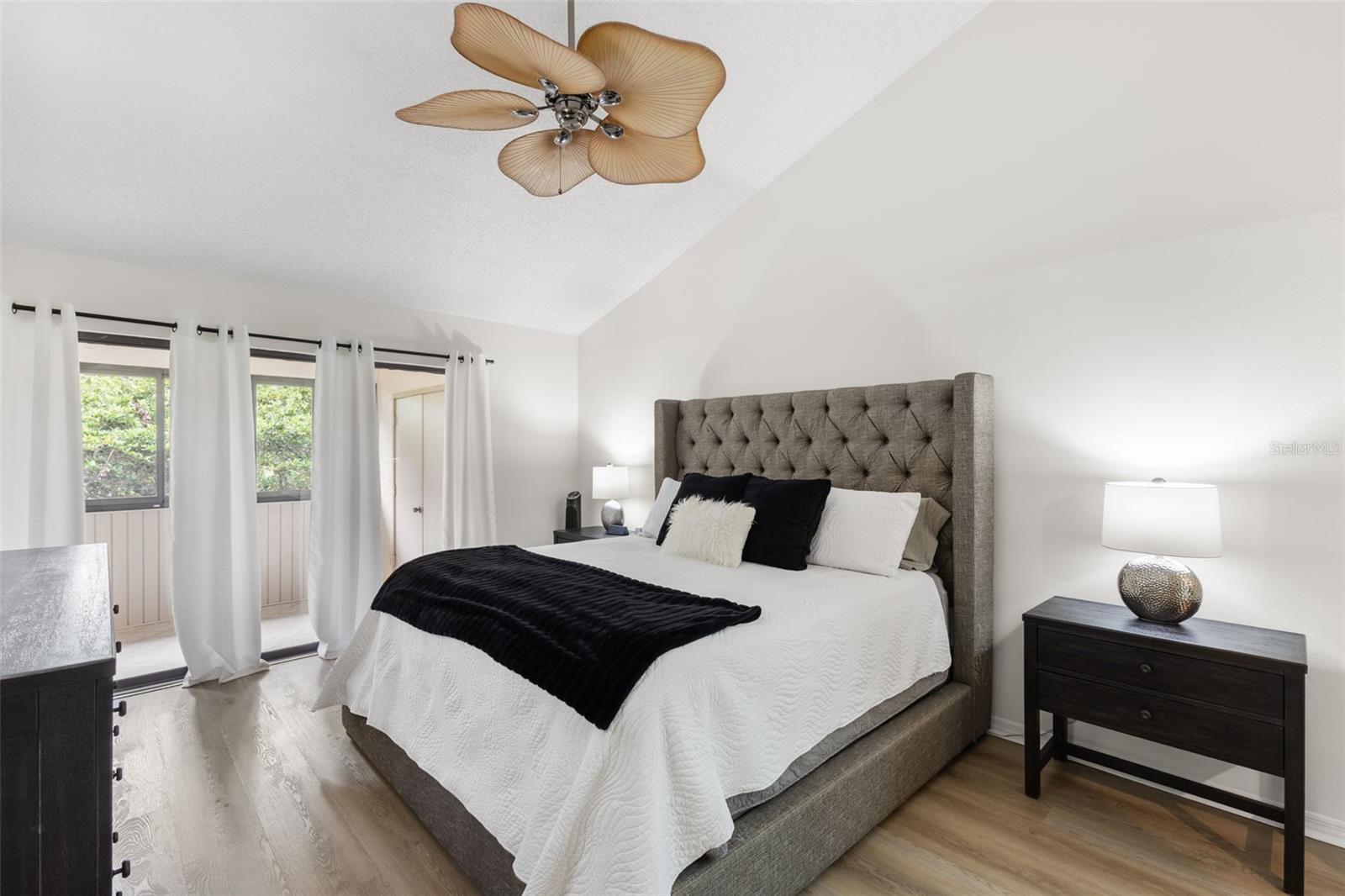 Primary with sliders to lanai