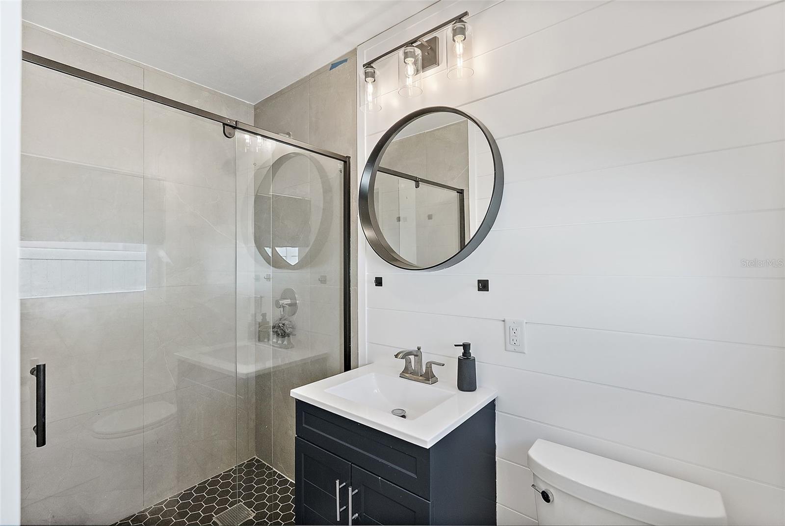 Bedroom 2 ensuite