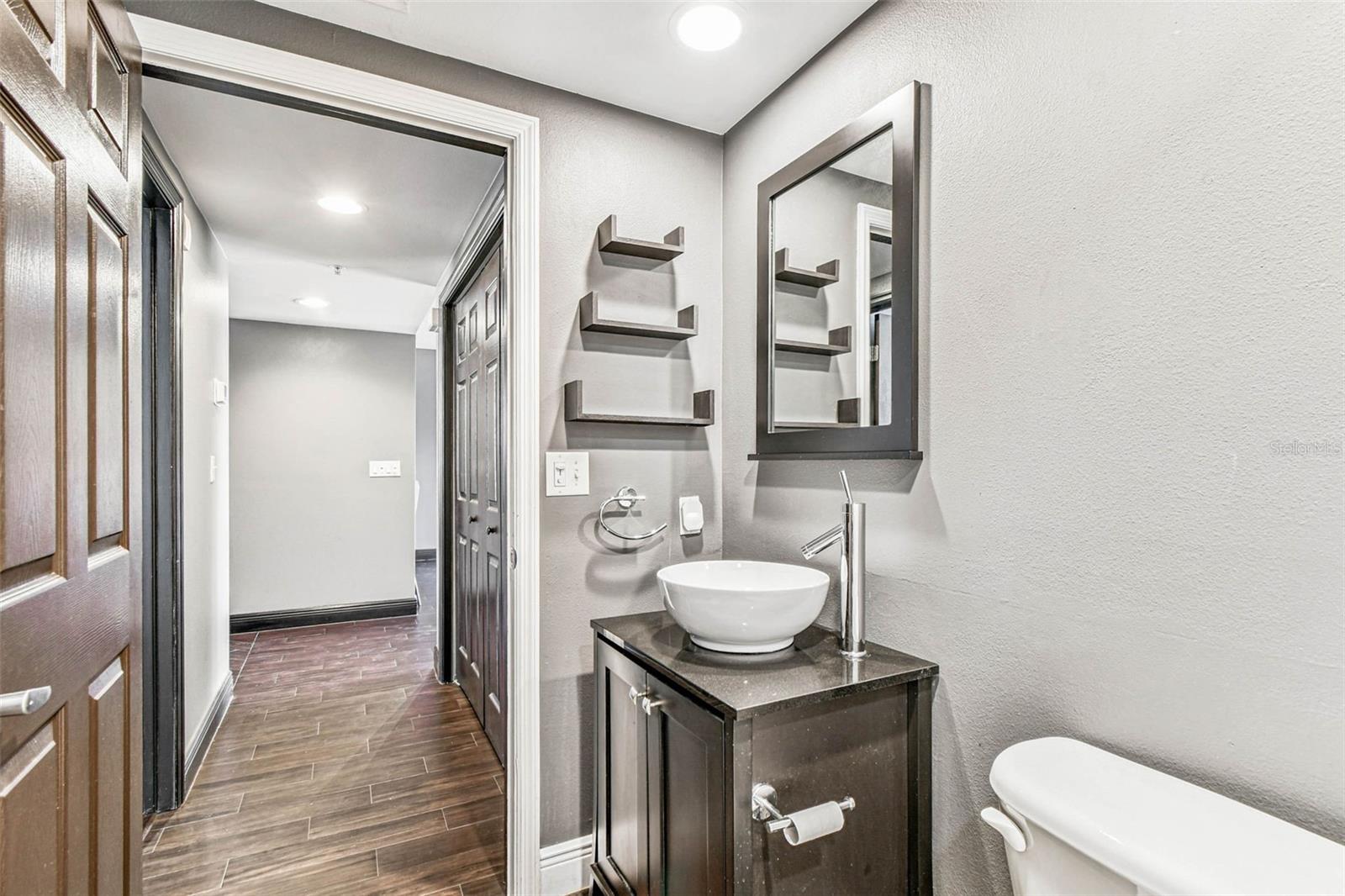 2ND BATHROOM