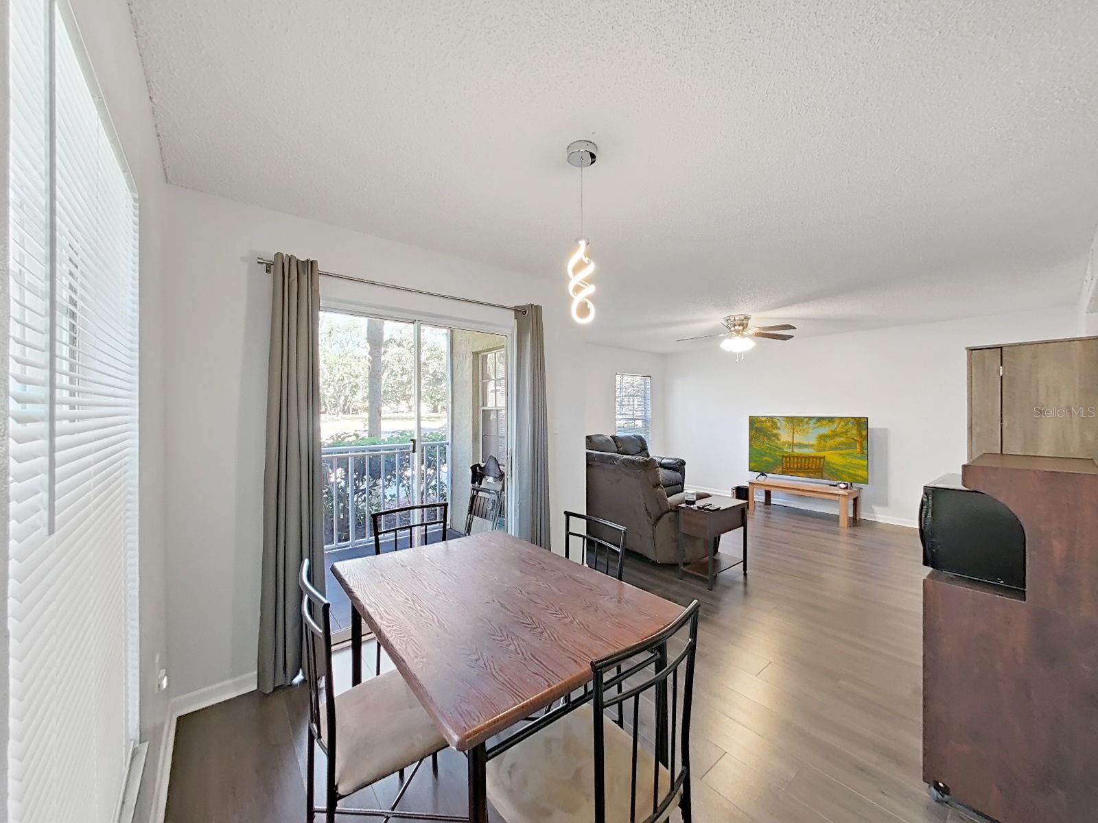 Dining area flows to the Lanai and Living Room!