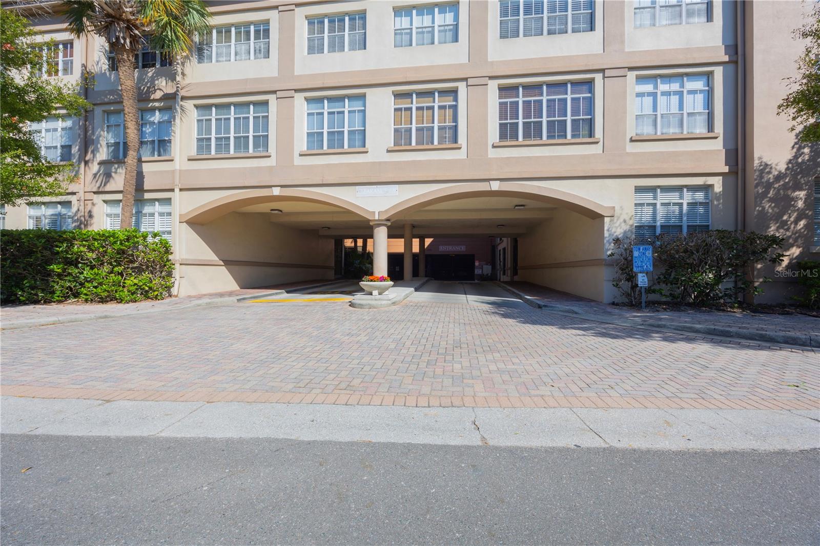 Parking garage