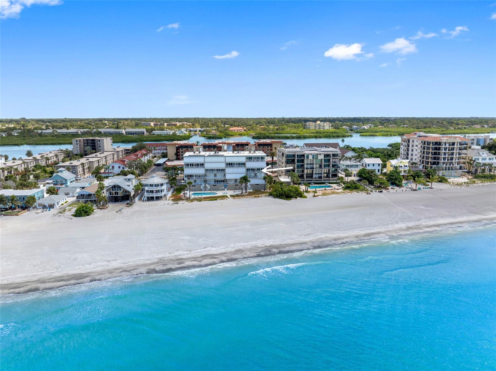 .Welcome Home to Indian Shores Fl..... Walk to Restaurants, Nightlife and Shopping.. There's an additional 25 restaurants within 2 miles. Tampa airport - 22 miles.... 20 min to downtown Museums, Theatres & Aquariums.