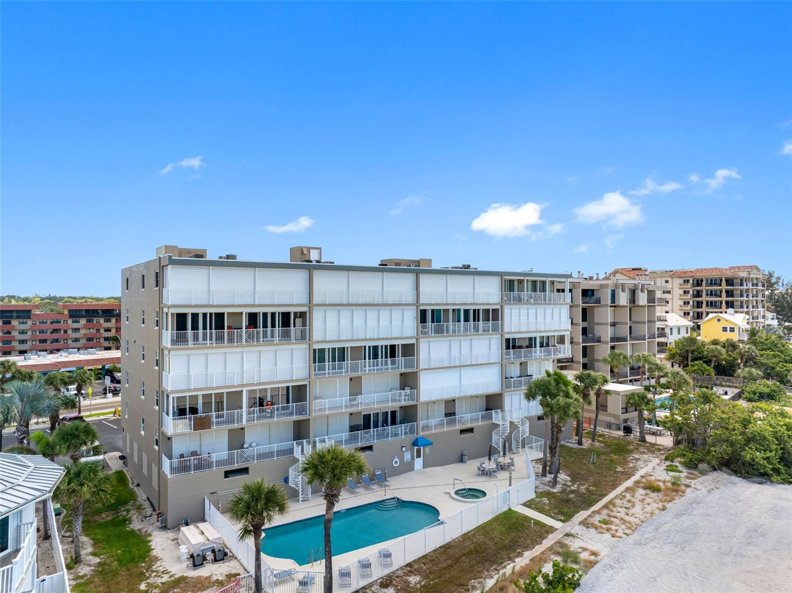 .. Perfect Location - 22 Miles From Tampa Airport. 20  Minutes to Downtown St Pete and Museums. 5 Miles to Clearwater Beach. Close to Everything But The crowds. Indian Shores Runs About 3.5 Miles Along the Coast  With About 1800 Residents. Most Spend 6 to 8 Months a Year - Wonderful Place to Live Full Time.