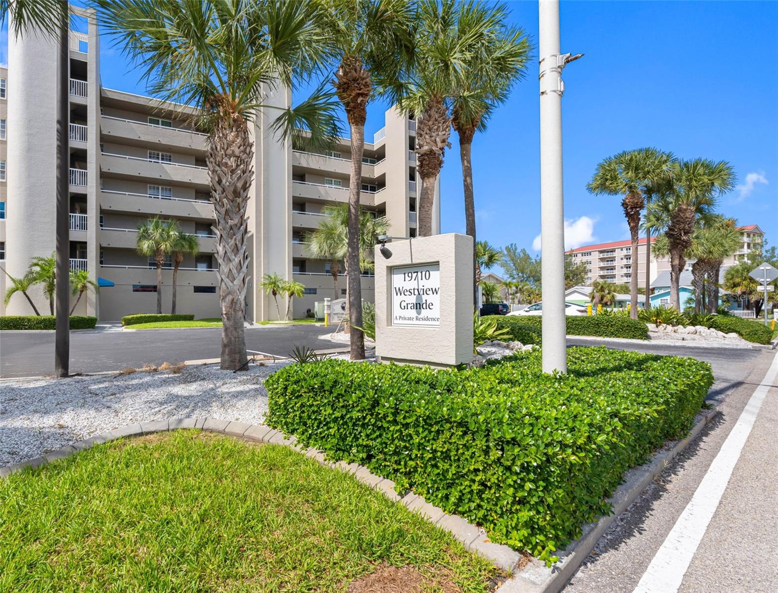 ... Westview Grande is a Well Run Complex - Grounds Always Neat And Clean - Perfect Size With 20 Units to Spread the Cost of Common Expenses Yet Small Enough to Know Your Neighbor and Feel At Home.
