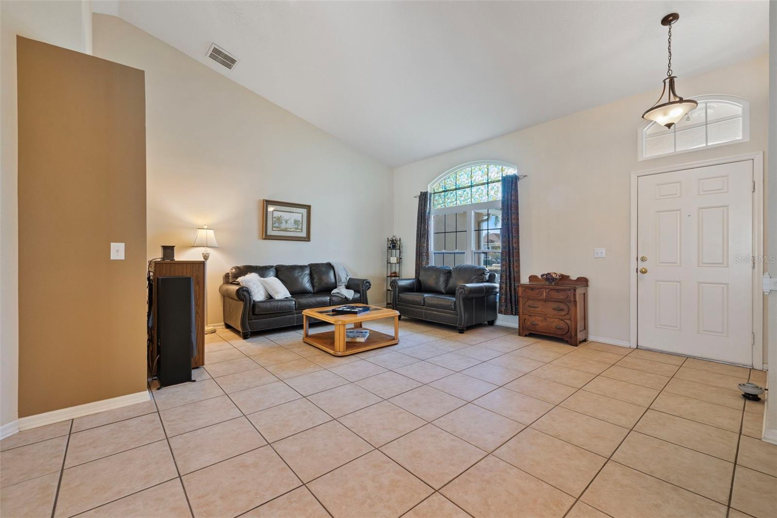 Living Room/Dining Room