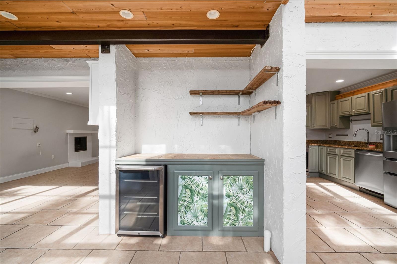 dry bar in bonus room