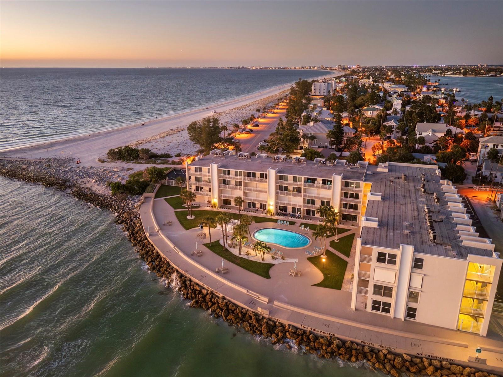 Access to Pass-a-grille beach