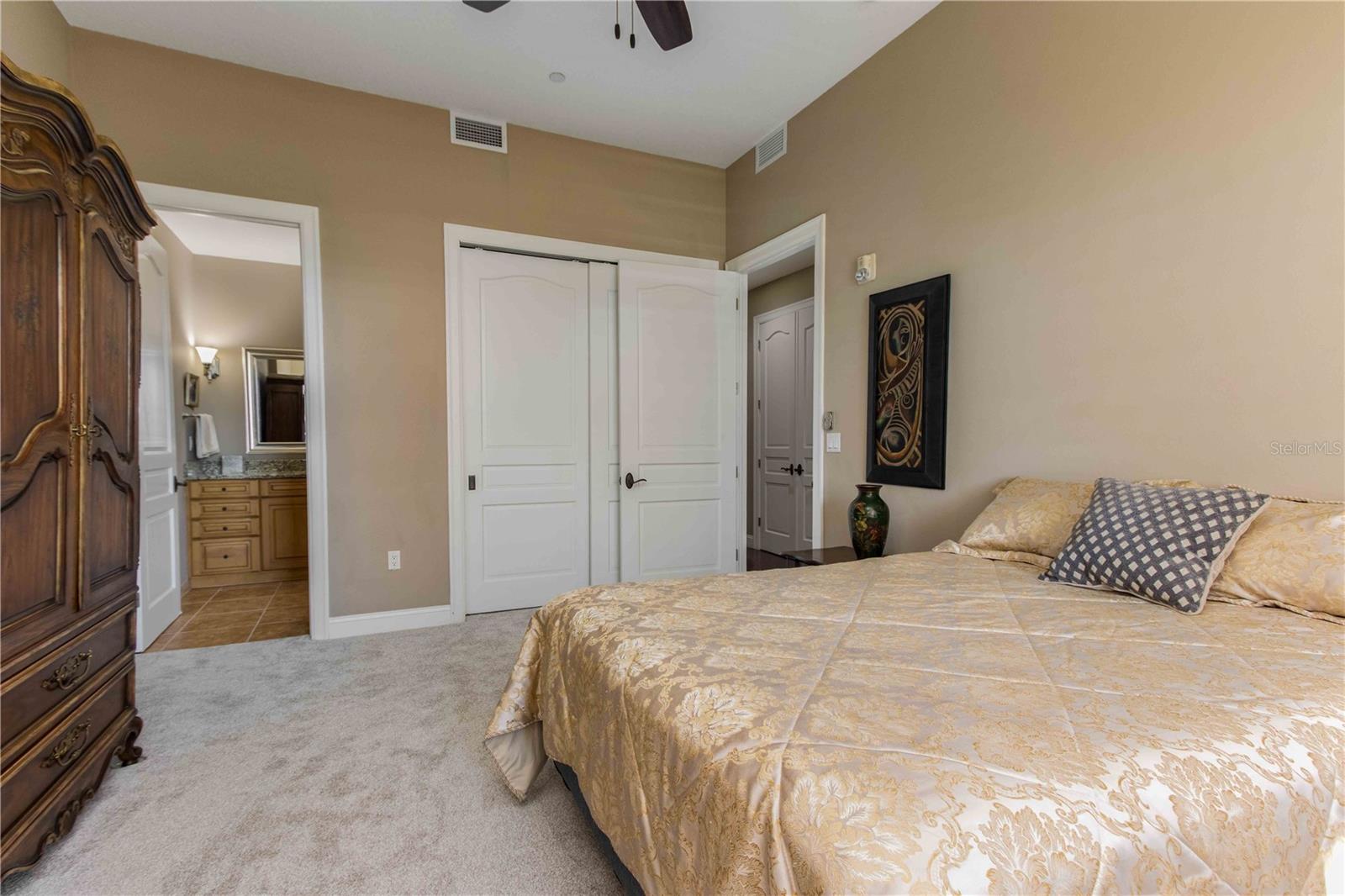CLOSE TO ENTRY, SECOND BEDROOM