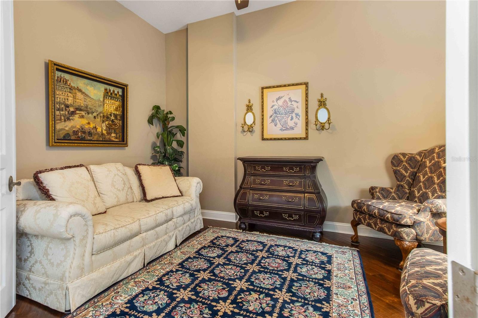 MEDIA/ BONUS ROOM