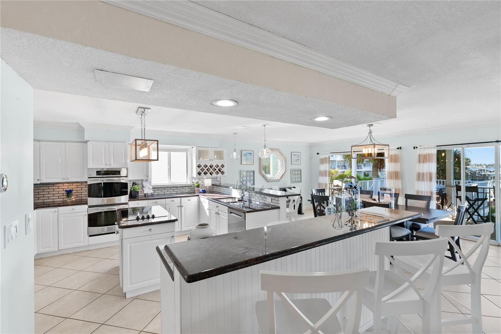 Water views from every angle — even while cooking dinner