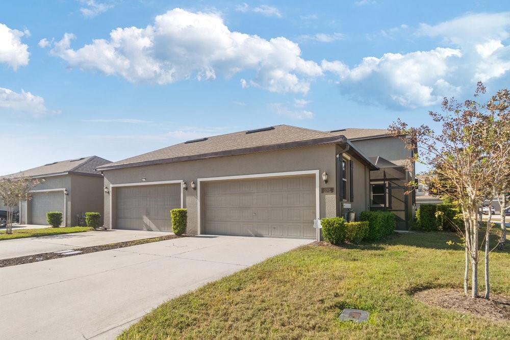 17434 Cruiser Bend - Rear Garage