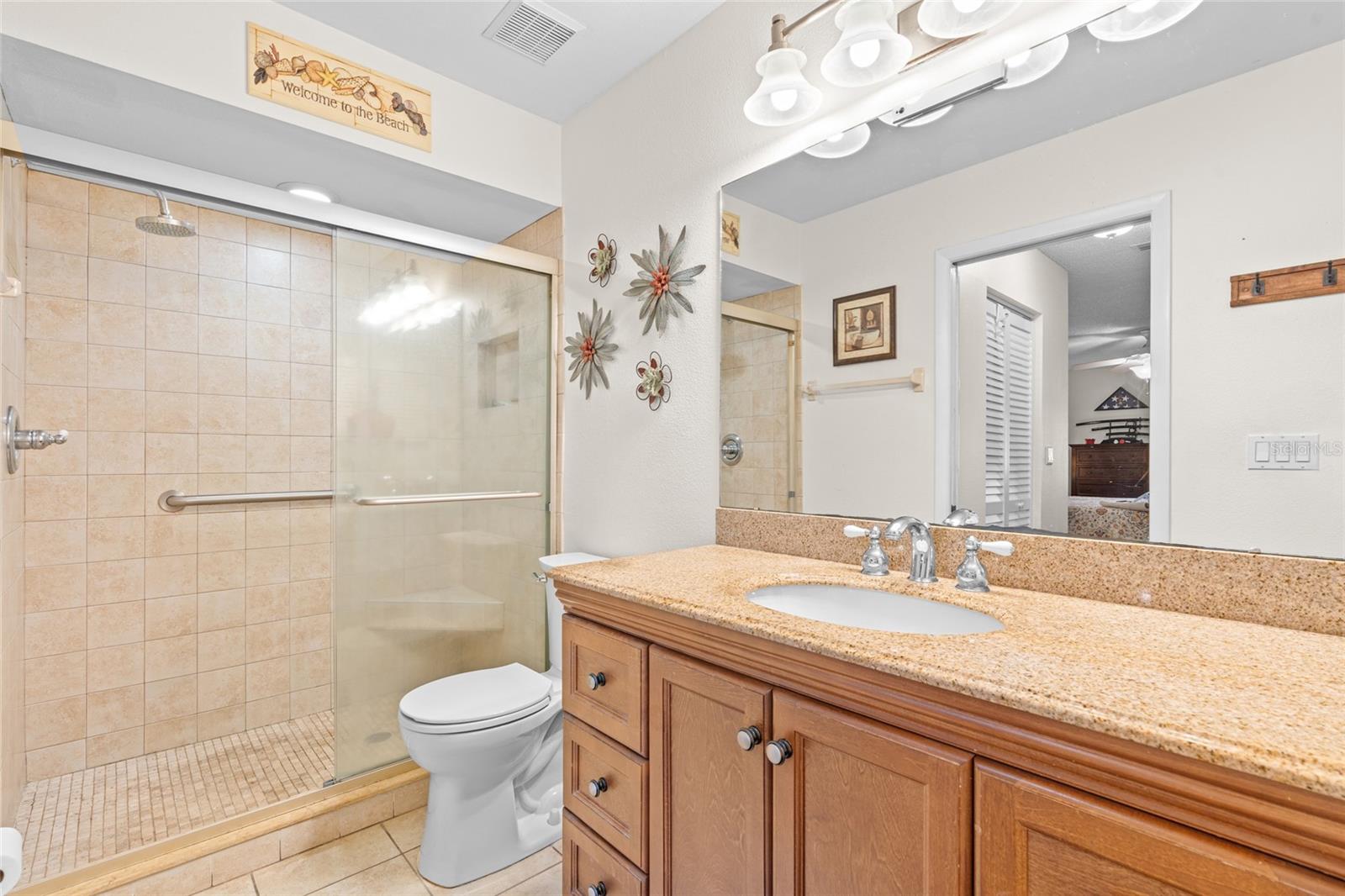 Primary En-suite Bathroom