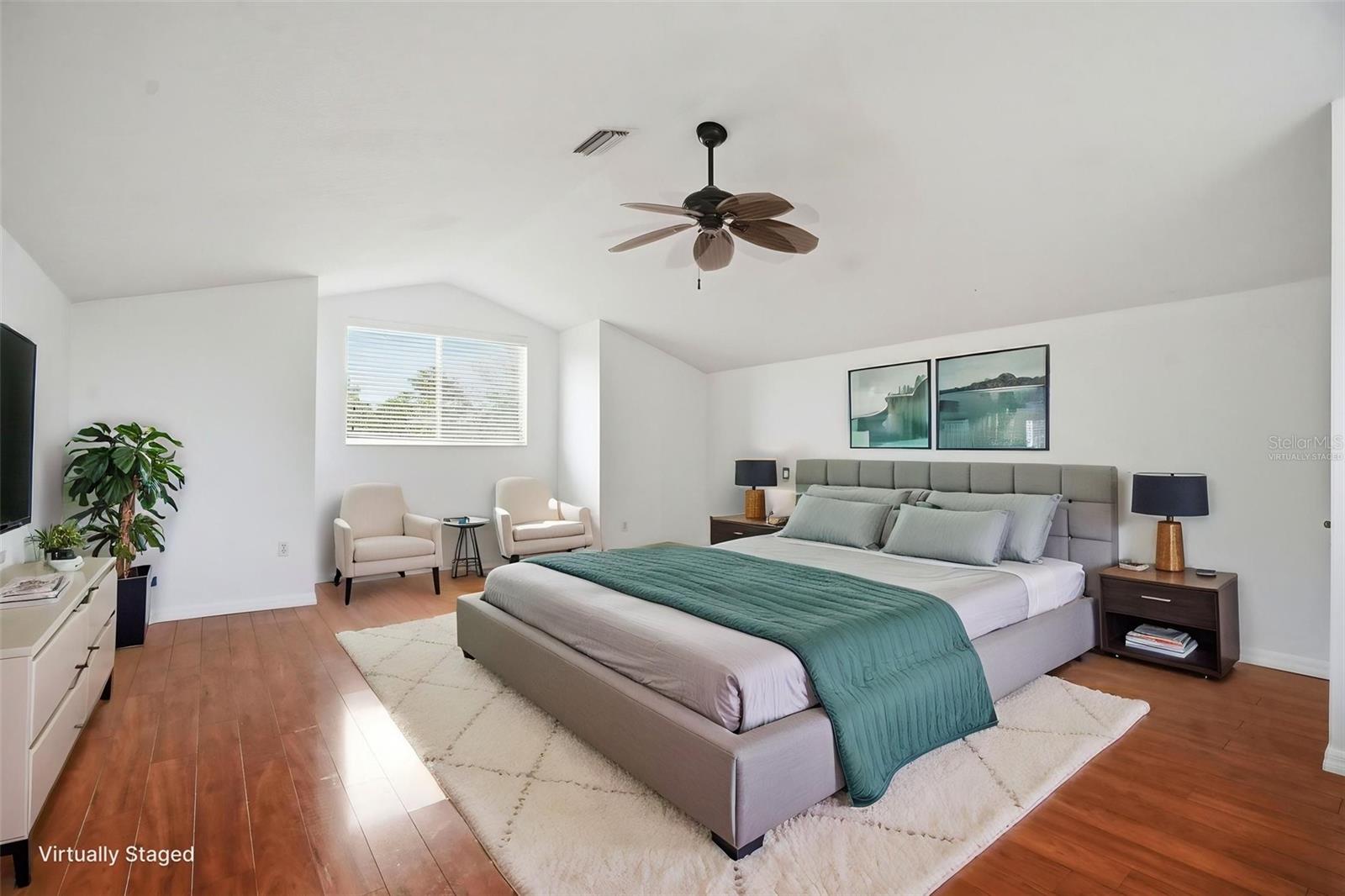 Upstairs Bonus Room(Virtually Staged)