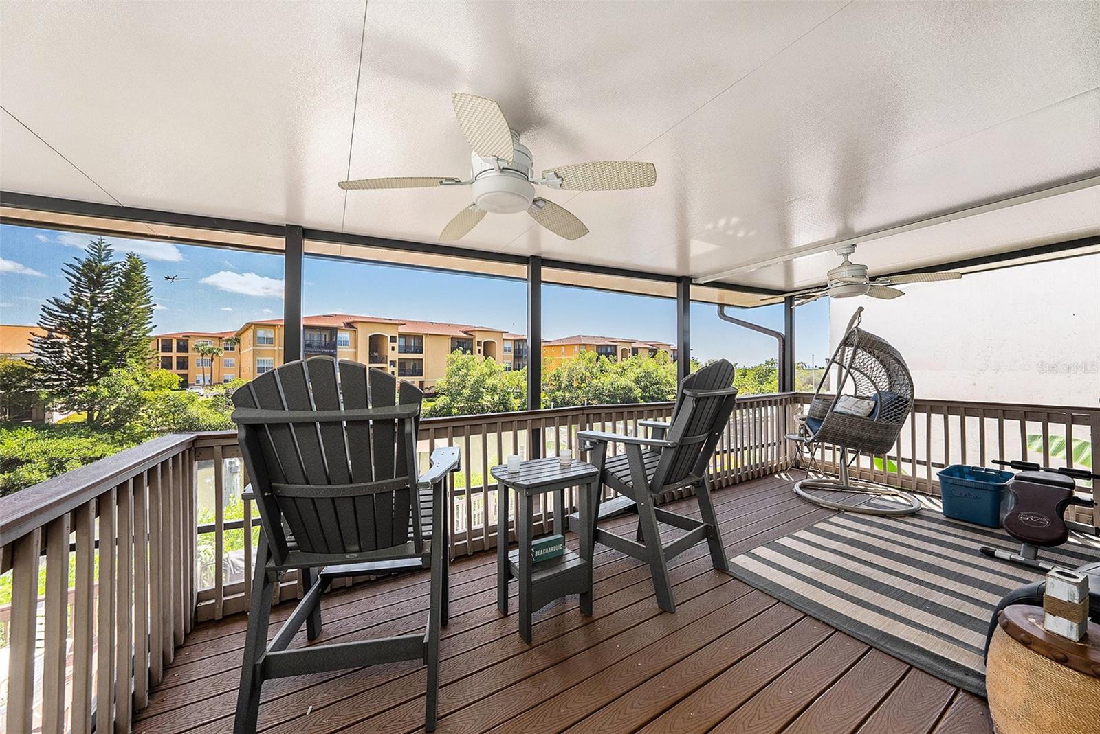 Screened in balcony off of primary bedroom