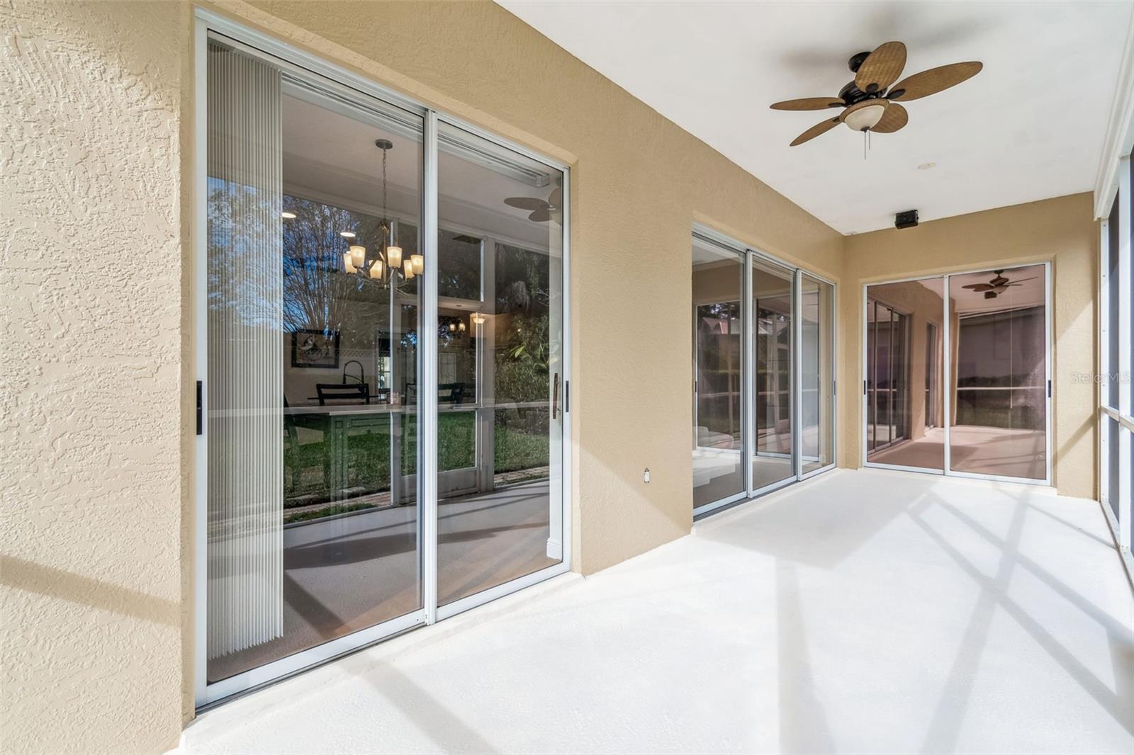 Screened lanai with fan