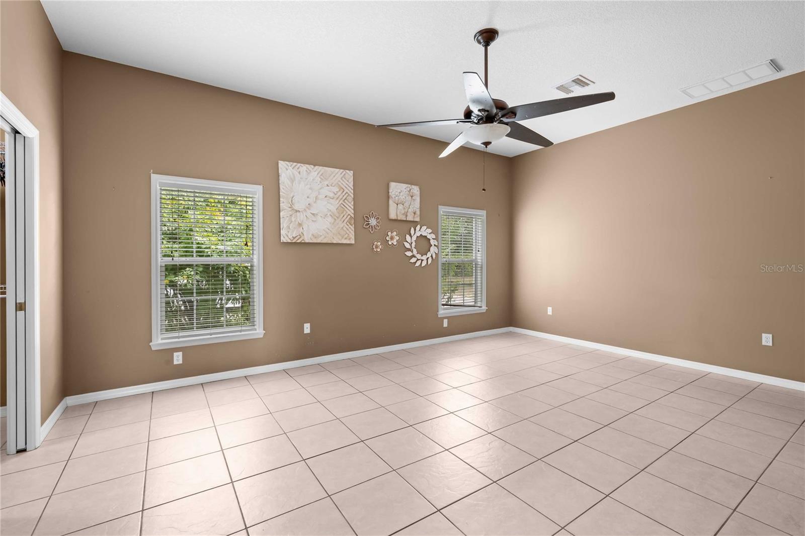 bedroom detached In law