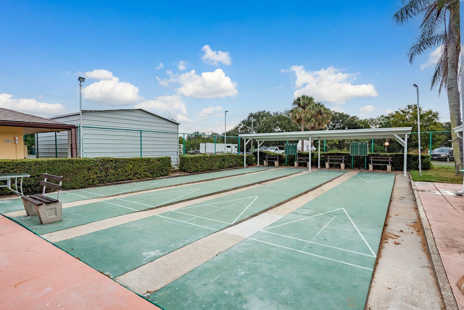 Shuffleboard courts located in New Haven Condo