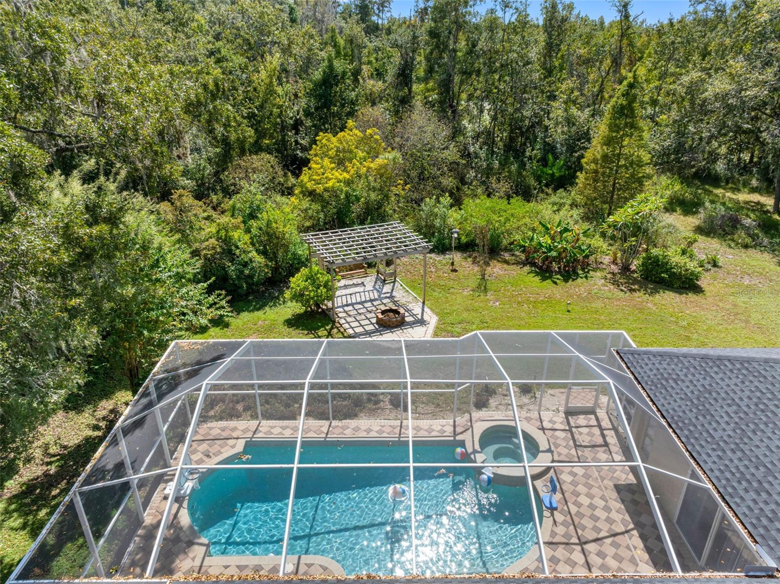 Your Private Backyard Oasis!!