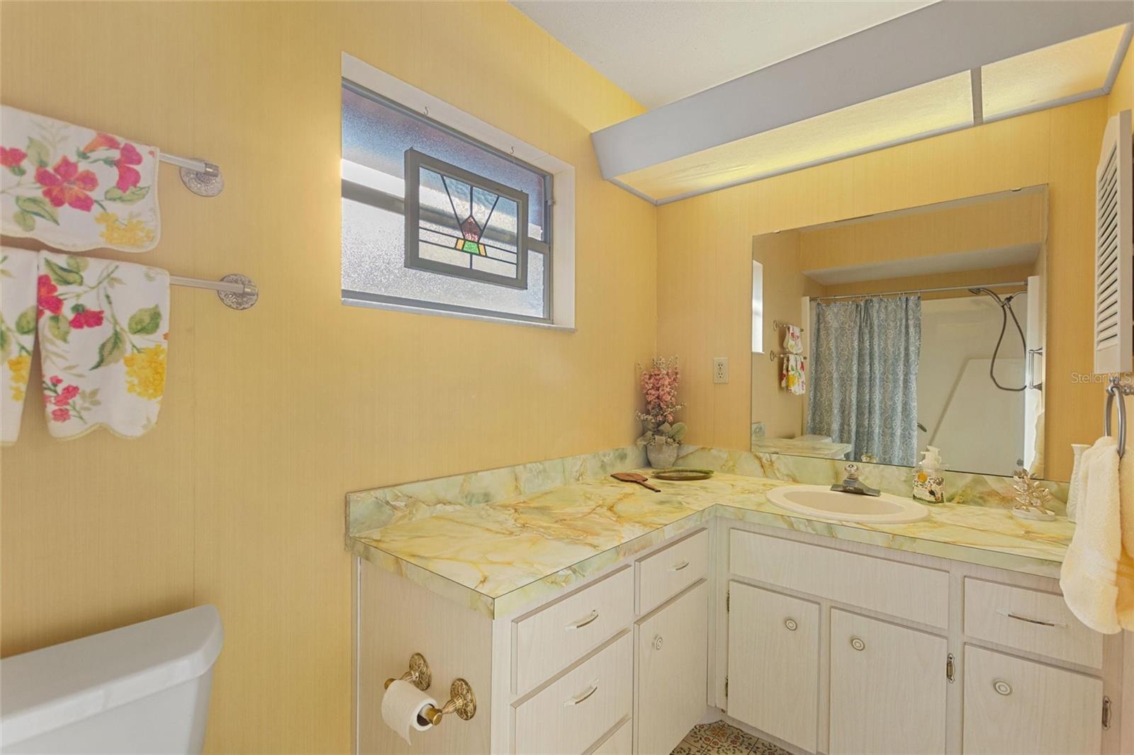 Master bedroom 1 ensuite.