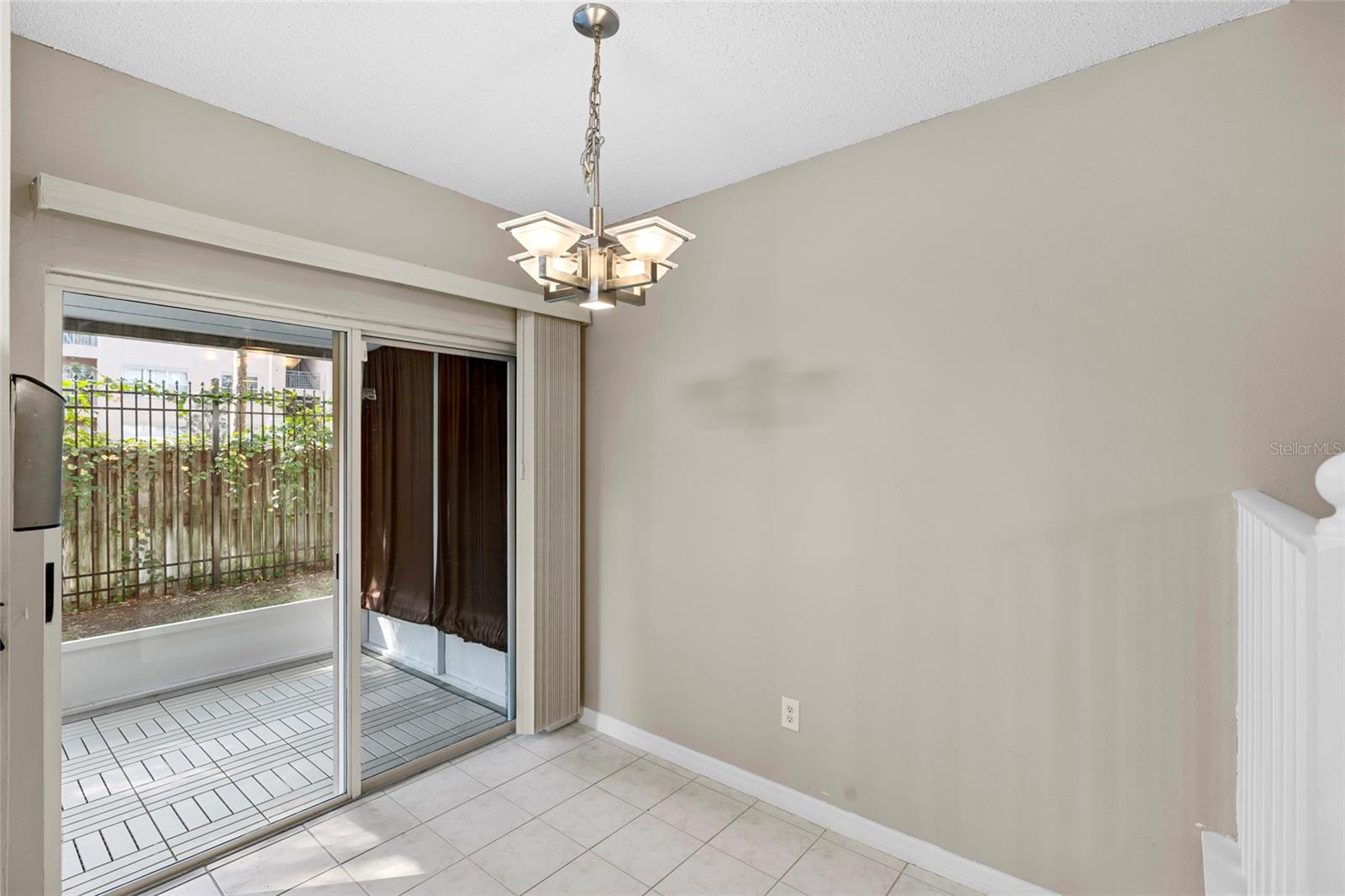 open concept living/dining/kitchen