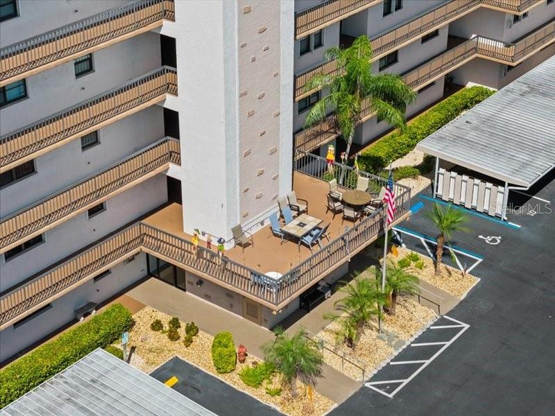 A 55+ community must be full of boring, old people - right? NO WAY! Meet your friends on one of the party decks to catch up on their active lifestyles
