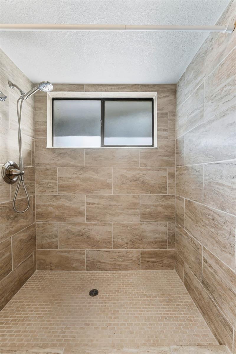 Walk- in Shower in Master Bath!