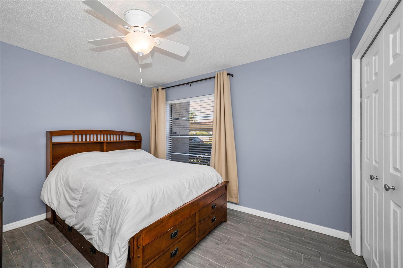 Guest bedroom