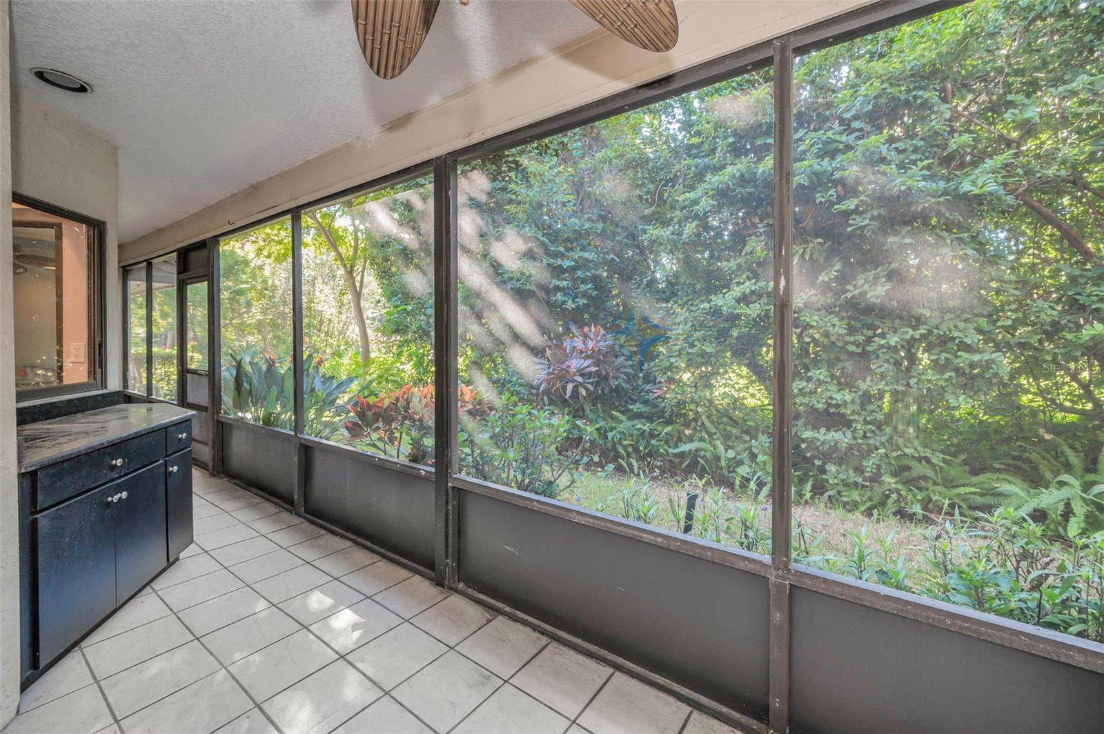Back screen porch with privacy and no rear neighbors