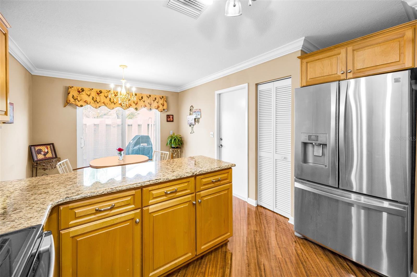 Closet pantry
