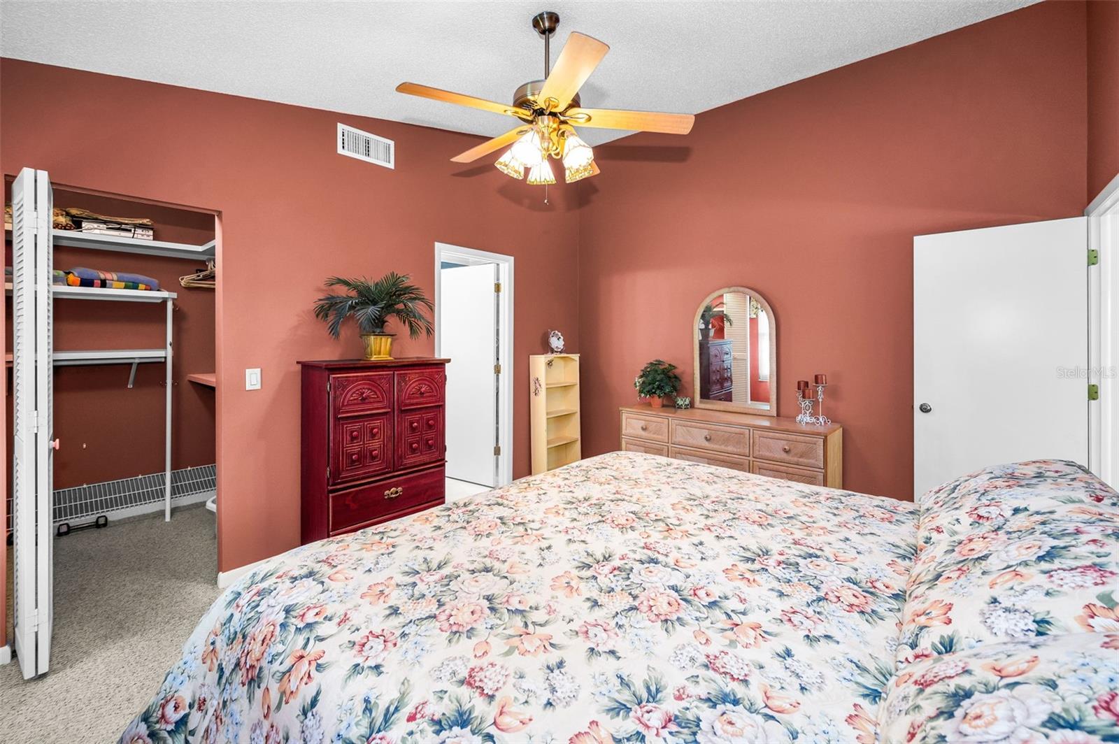 Primary Suite - Walk in Closet
