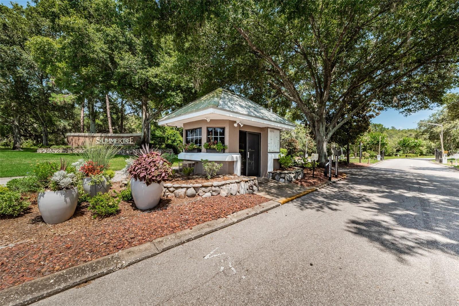 Gated Community - No Guard