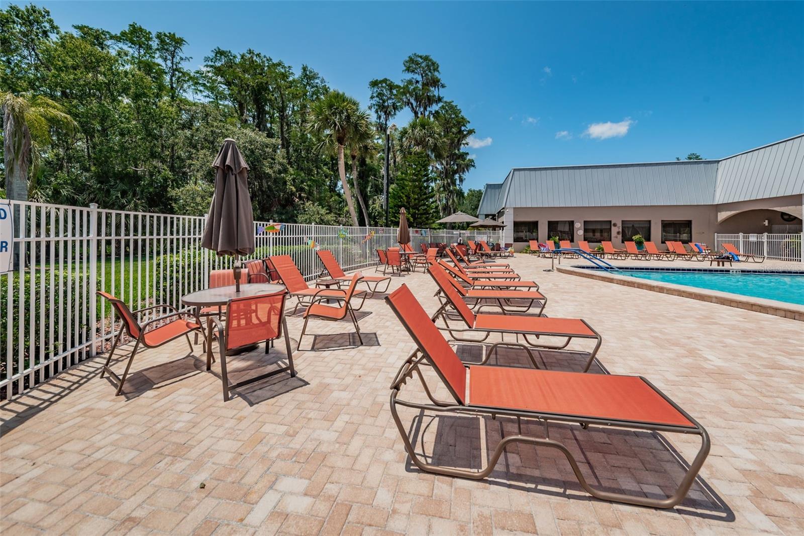Summertree Clubhouse Community Pool