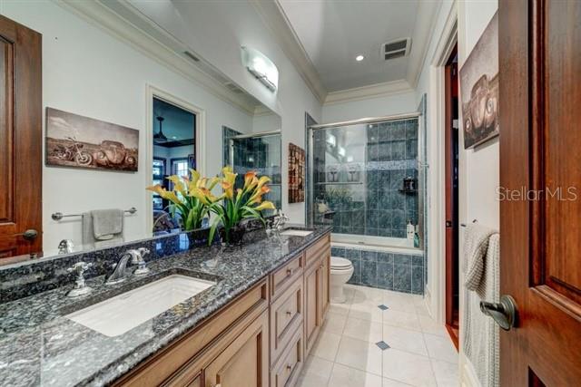 Jack-N-Jill bathroom for 3rd & 4 bedrooms